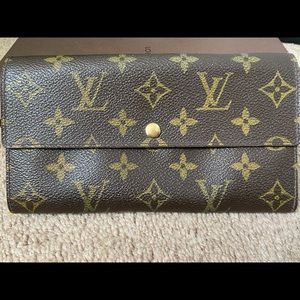 Louis Vuitton Sarah Wallet
